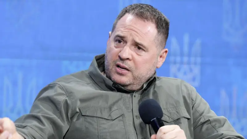 Экс-глава офиса президента Украины Андрей Ермак после отставки и обысков планирует отправиться на фронт Астане