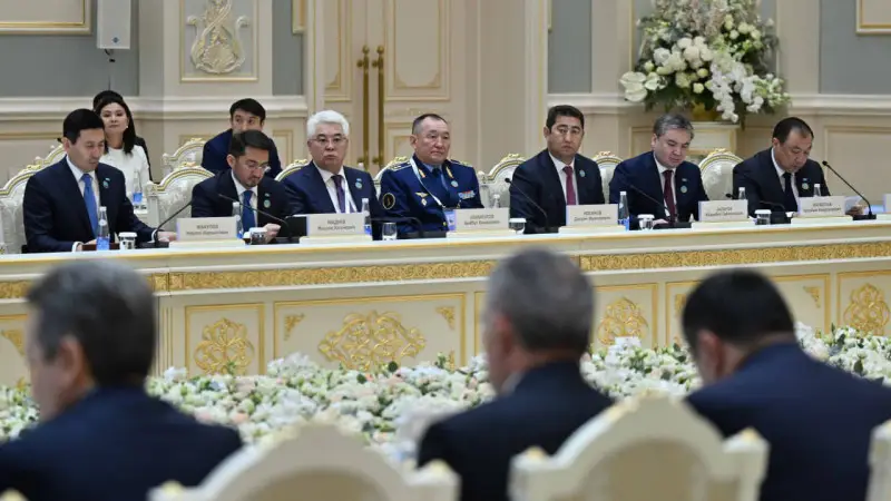 Казахстан и Узбекистан укрепляют социальные связи через создание Совета глав регионов и совместной торговой компании Астане