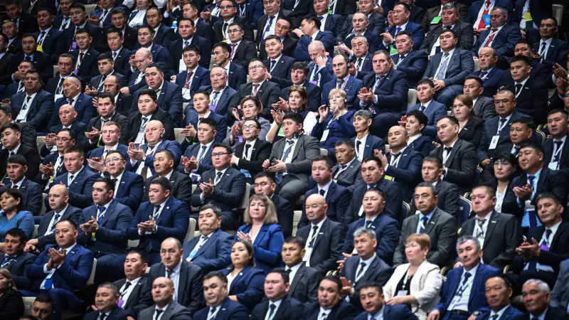 Казахстан укрепляет международные связи: результаты переговоров с лидерами СНГ и влияние на внутреннюю политику Астане