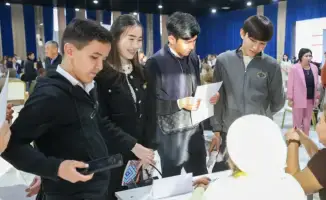 Шымкентский рынок труда пополнился 2000 новыми вакансиями на ярмарке вакансий