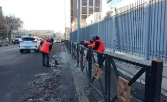 Городские службы Астаны усиливают снегоуборочные работы для обеспечения безопасности жителей в условиях непогоды