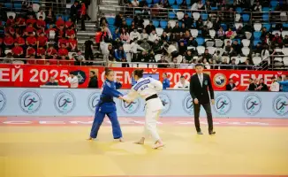 Спортсмены области Абай продемонстрировали силу духа и упорство в смешанном командном первенстве по дзюдо