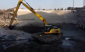 Очистка ирригационных каналов 65 км в Жетысайском районе с использованием спецтехники