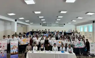 Форум подростков в Уйгурском районе: повышение информированности о ВИЧ и здоровье