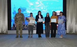 Эмоции родителей на церемонии проводов новобранцев: военнослужащие Национальной гвардии удивили их неожиданным появлением