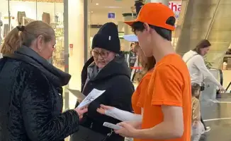 Свет против теней: акция в ТРЦ 'Хан Шатыр' против гендерного насилия