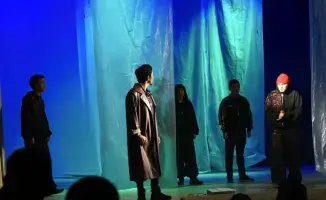 Спектакль «S.O.S.» о наркозависимости в Астане