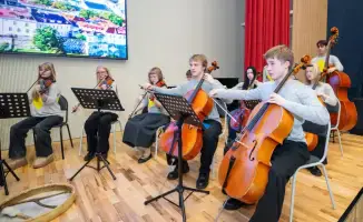 Когда Казахстан и Эстония встречаются в классе!