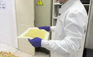 Внедрение традиционного метода ручного литья бумаги в реставрации древних книг в Национальном центре рукописей и редких книг