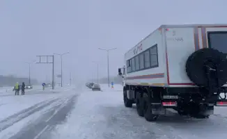 МЧС призывает казахстанцев соблюдать осторожность в зимних условиях
