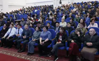 Встреча Малик Отарбаева с жителями Кербулакского района обсуждение технологий и искусственного интеллекта