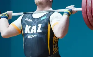 Бронзовая медаль Артема Антропова: новый этап для казахстанского тяжелоатлетизма