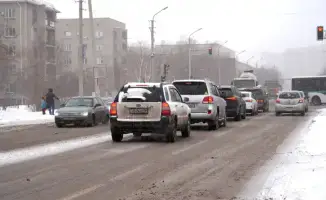 Казахстан внедряет национальный стандарт противогололедных материалов для повышения безопасности в зимний период
