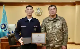 САЯТ ПШЕМБАЕВ ПОЛУЧИЛ ПОЧЁТНУЮ ГРАМОТУ МЧС ЗА СПАСЕНИЕ ДЕВУШКИ В АСТАНЕ