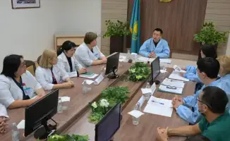 Глава региона Асаин Байханов посетил Павлодарский областной кардиологический центр и ознакомился с его работой
