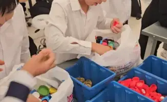 Школьники «Келешек мектеп» города Семей собрали 2100 пластиковых крышек для EcoBox