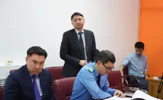 Как Ахметжанов решает земельные и жилищные загадки?