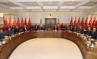 Казахстанский министр обороны в Турции для сотрудничества