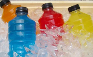 Депутат упрекнул Минздрав в недостаточной защите молодежи от вредных привычек: запрет на продажу энергетиков людям младше 21 года не решает проблему