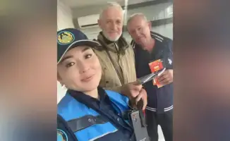 Инспектор туристической полиции в Астане помог белорусским туристам с информацией о городе