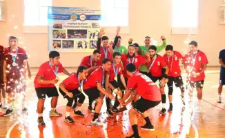 Шымкент: Туркестанцы выиграли чемпионат по гандболу