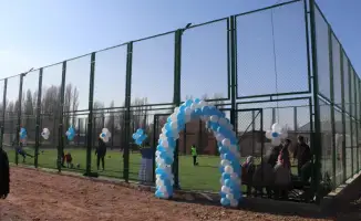 В Жуалынском районе открыты мини-футбольная и детская игровые площадки