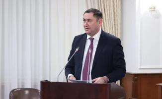 Во время брифинга в правительстве вице-министр здравоохранения Тимур Муратов обсудил вопрос о дженериках и оригинальных лекарствах, вспомнив о виагре и своем прошлом опыте работы урологом.