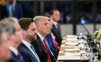 Эксперт по Центральной Азии Аркадий Дубнов о саммите C5+1: Важность для США и необычная рассадка на встрече Трампа и Токаева