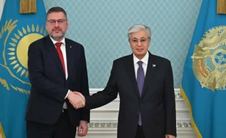 Токаев принял спецпредставителя ЕС по Центральной Азии Эдуардса Стипрайса