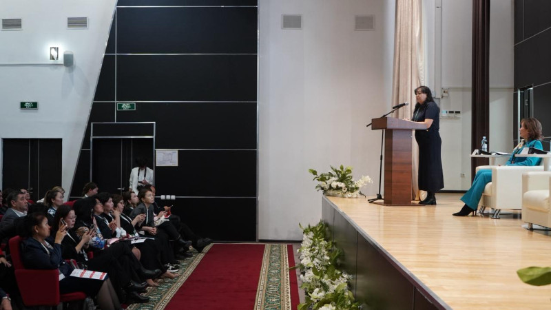 В Атырау: Карьерное образование на перекрестке перемен — как подготовить школьников к будущему в мире возможностей Астане