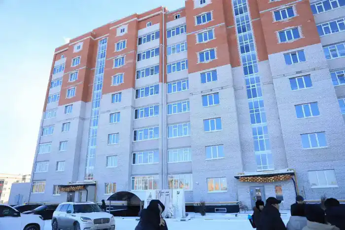 Жильцам ЖК «Exclusive», ранее являвшегося долгостроем, в День Независимости вручили ключи от квартир Астане