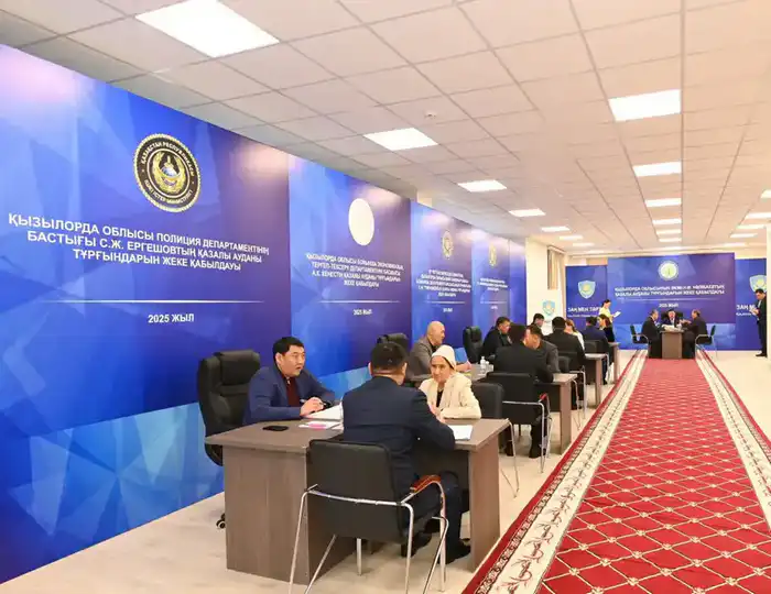 Аким Нурлыбек Налибаев провел прием граждан в Казалинском районе, обсуждая актуальные вопросы Астане