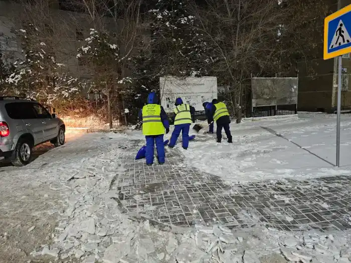 Снежная симфония: более тысячи единиц техники очищают Астану от зимнего пуха в ночной тишине Астане