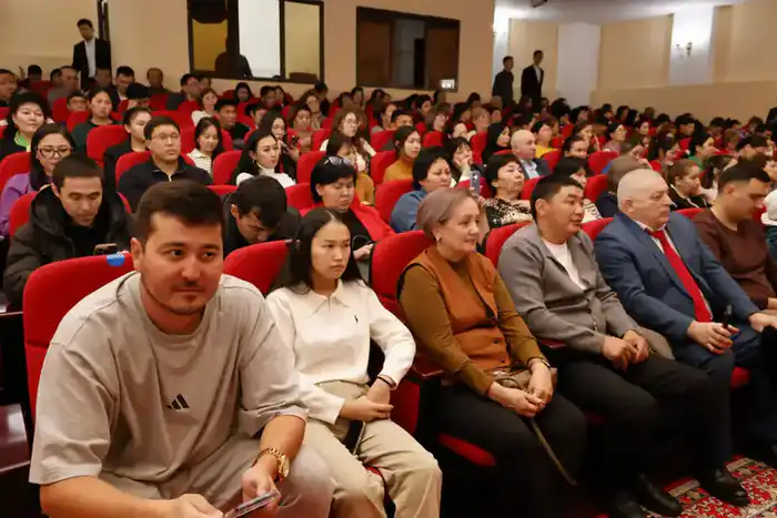 В области Жетісу продолжают обеспечивать дачные массивы необходимой инфраструктурой (7)