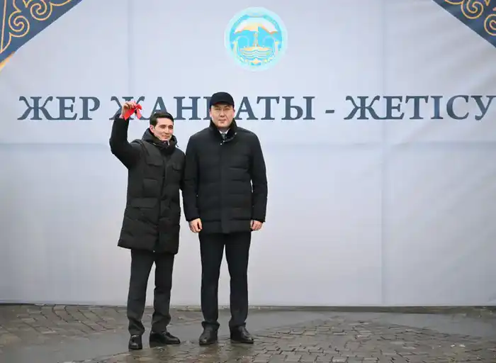 Передача автомобилей учреждениям культуры Жетісу к Дню Независимости Астане