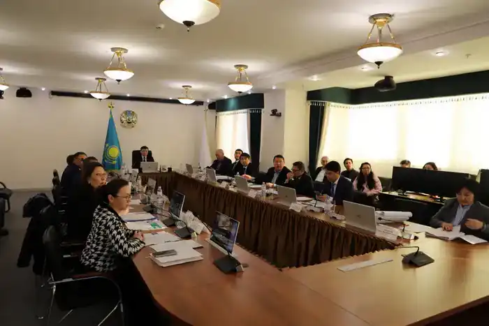 Обсуждение вопросов охраны труда и миграционной политики на заседании Общественного совета в Минтруда Астане