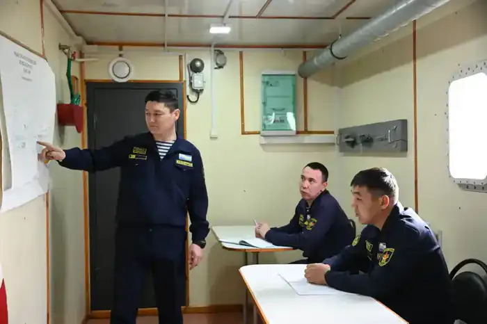 В Военно-морских силах приступили к выполнению курсовой задачи К-1 (4)