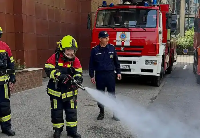 Волонтёры Казахстана: Непобедимые стражи безопасности в мире ЧС Астане