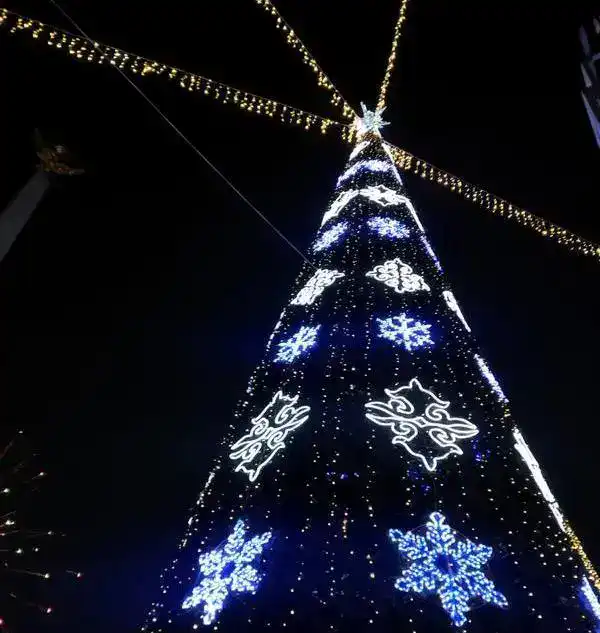 Караганда украшает город к Новому году с акцентом на Олимпиаду-2026 Астане