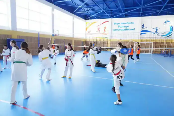 «ШКОЛЫ БУДУЩЕГО»: В МАКТААРАЛЬСКОМ РАЙОНЕ ОТКРЫЛАСЬ СОВРЕМЕННАЯ ШКОЛА НА 1500 МЕСТ (3)