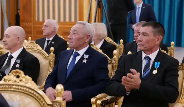 Глава государства поздравил работников энергетической отрасли с профессиональным праздником Астане