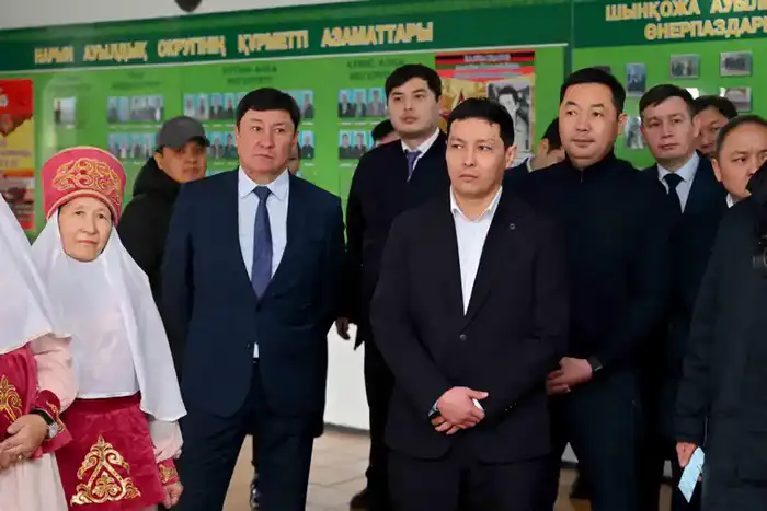 Аким области познакомился с жизнью села Шынкожа (3)