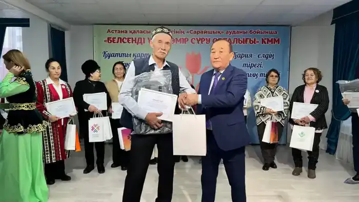 «Серебряный волонтер»: в Астане наградили лучших волонтеров и отметили их заслуги (3)