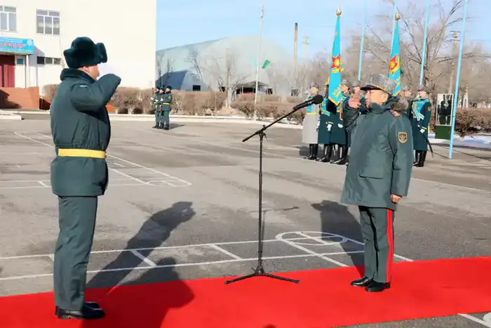 Боевые знамена для десантников в торжественной обстановке Астане