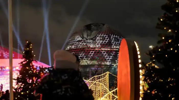 В столице в новогоднюю ночь проходят праздничные концерты (3)