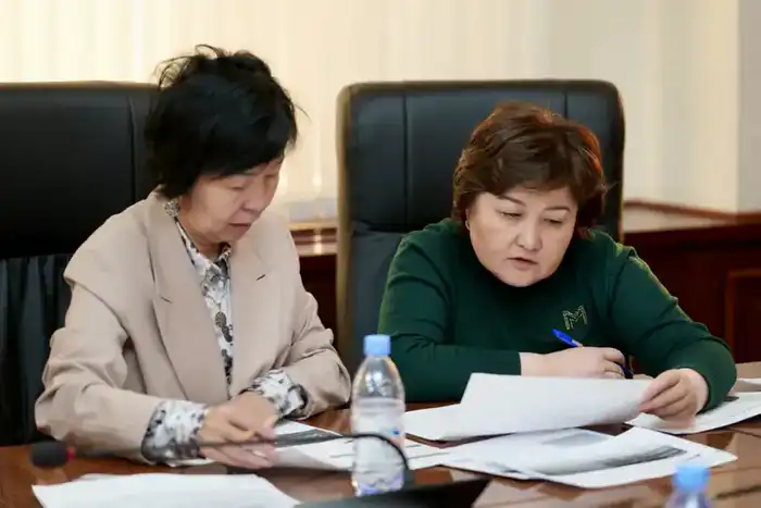 Обсуждение цифровизации и обновления квалификаций в Минэнерго: новые инструменты для энергетической отрасли Астане