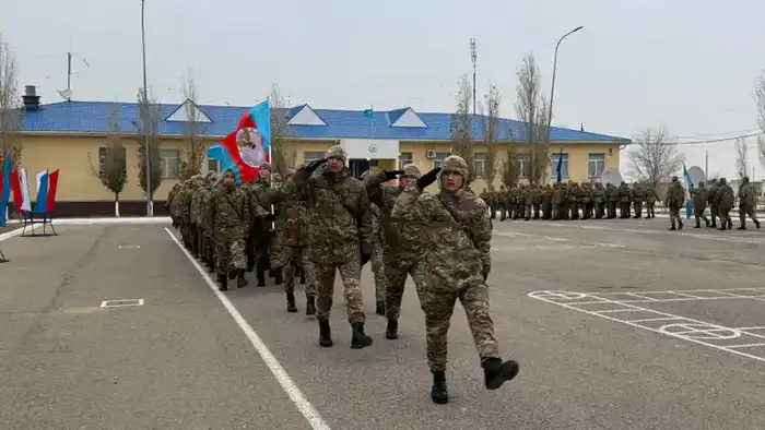 В Бейнеу перед личным составом разведывательного полка поставили задачи на новый учебный год (2)