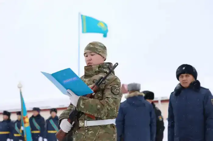 В Акмолинском гарнизоне солдаты войск ПВО дали клятву на верность Родине (3)