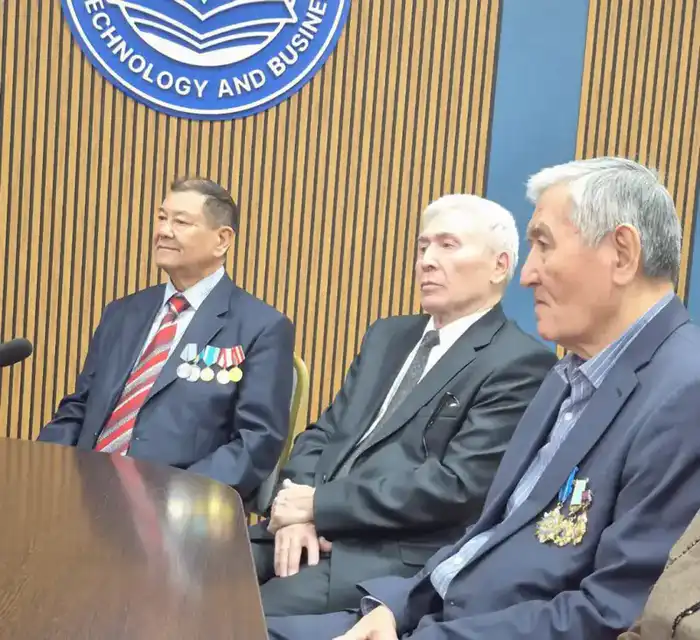 «Таза Қазақстан»: столичные ветераны поделились опытом с молодежью в сохранении природы (3)