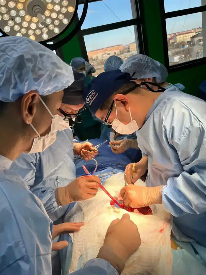 В КЫЗЫЛОРДЕ ВПЕРВЫЕ ЗА ОДИН ДЕНЬ ПРОВЕДЕНЫ ТРИ ТРАНСПЛАНТАЦИИ ПОЧКИ (4)